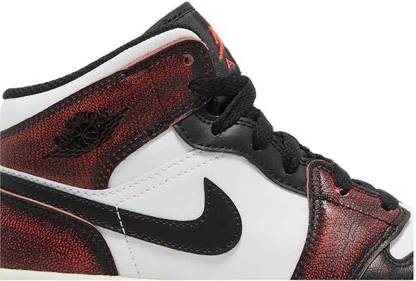 (Gred Sekolah) Air Jordan 1 Mid SE 'Wear-Away' FB0568-006 Order (Gred Sekolah) Air Jordan 1 Mid SE 'Wear-Away' FB0568-006