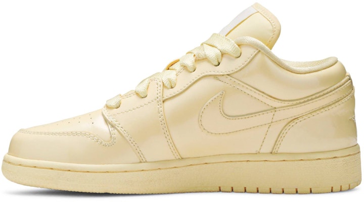 (Akademik) Air Jordan 1 Phat Low 'Lemon' Kanak-Kanak 352718-711 Lookbook (Akademik) Air Jordan 1 Phat Low 'Lemon' Kanak-Kanak 352718-711