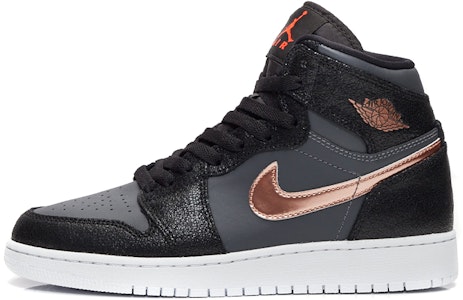 (GS) 에어 조던 1 레트로 하이 '블랙 메탈릭 레드 브론즈' 705300-006 Buy (GS) 에어 조던 1 레트로 하이 '블랙 메탈릭 레드 브론즈' 705300-006
