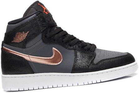 (GS) 에어 조던 1 레트로 하이 '블랙 메탈릭 레드 브론즈' 705300-006 Order (GS) 에어 조던 1 레트로 하이 '블랙 메탈릭 레드 브론즈' 705300-006