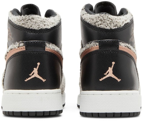 (Grade School) Air Jordan 1 Retro High 'Fleece' 332148-022 Details for (Grade School) Air Jordan 1 Retro High 'Fleece' 332148-022