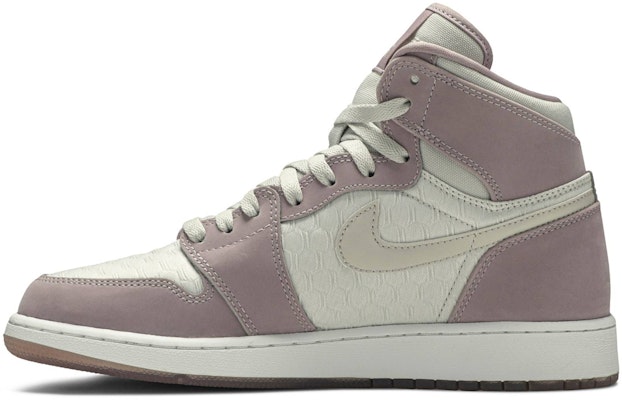(Grade School) Air Jordan 1 Retro High GG 'Heiress' 832596-025 Lookbook (Grade School) Air Jordan 1 Retro High GG 'Heiress' 832596-025