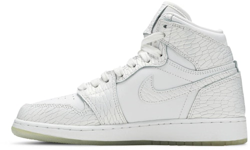 (초등학생) 에어 조던 1 레트로 하이 프리미엄 '프로스트 화이트' 832596-100 Lookbook (초등학생) 에어 조던 1 레트로 하이 프리미엄 '프로스트 화이트' 832596-100