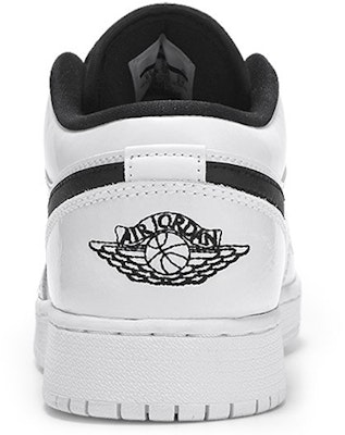 (GS) 에어 조던 1 레트로 로우 '화이트 블랙' 553560-103 Lookbook (GS) 에어 조던 1 레트로 로우 '화이트 블랙' 553560-103