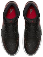 (小学级) Air Jordan 1 中帮复刻版 '黑色健身红' 554725-009 Lookbook (小学级) Air Jordan 1 中帮复刻版 '黑色健身红' 554725-009