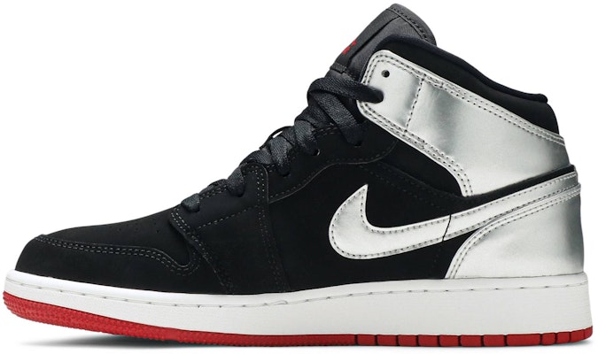 (Grade School) Air Jordan 1 Retro Mid 'Johnny Kilroy' Anak-anak 554725-057 Lookbook (Grade School) Air Jordan 1 Retro Mid 'Johnny Kilroy' Anak-anak 554725-057