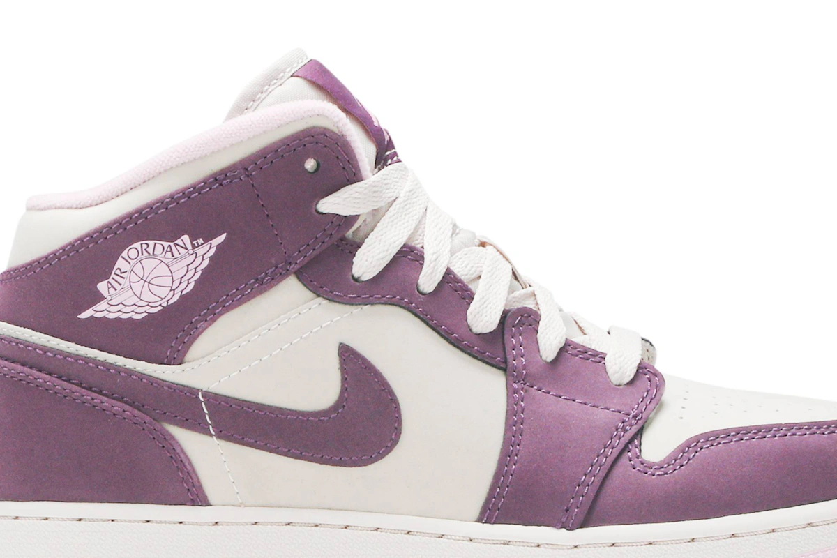 (Grade School) Air Jordan 1 Retro Mid 'Pro Purple' 555112-500