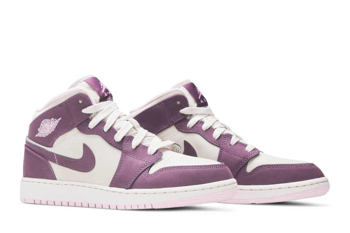 (Grade School) Air Jordan 1 Retro Mid 'Pro Purple' 555112-500
