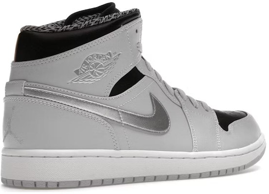 (大童) Air Jordan 1 Mid 复古鞋 '纯白金' 554725-032 Lookbook (大童) Air Jordan 1 Mid 复古鞋 '纯白金' 554725-032