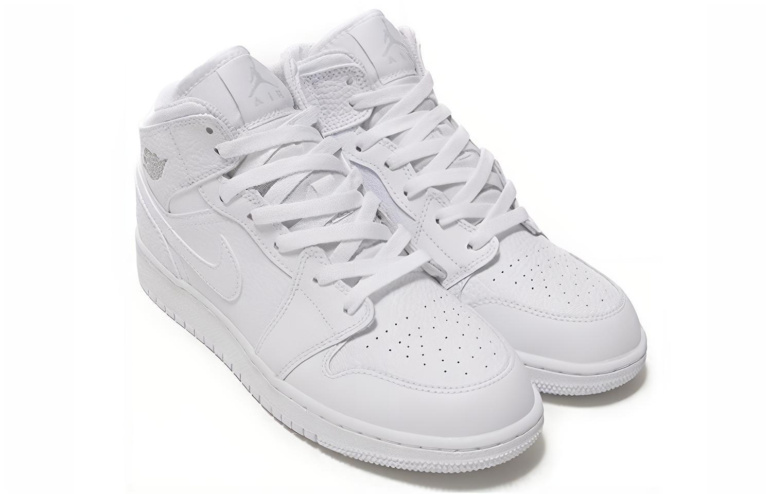 Lookbook (A Junior) Air Jordan 1 Retro Mid 'Platino Puro' 554725-109