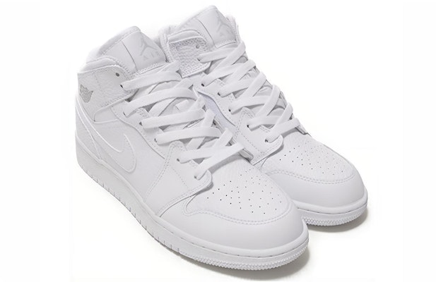 (A Junior) Air Jordan 1 Retro Mid 'Platino Puro' 554725-109 Lookbook (A Junior) Air Jordan 1 Retro Mid 'Platino Puro' 554725-109