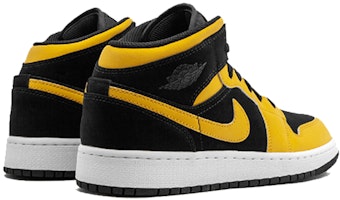 (Akas Sekolah) Air Jordan 1 Retro Mid 'Reverse New Love' 554725-071 Shop (Akas Sekolah) Air Jordan 1 Retro Mid 'Reverse New Love' 554725-071