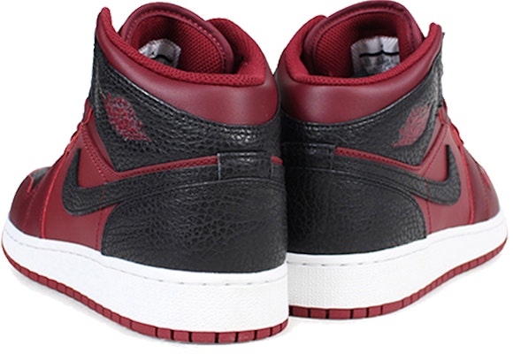 (Grade School) Air Jordan 1 Retro Mid 'Team Red Black' 554725-601 Lookbook (Grade School) Air Jordan 1 Retro Mid 'Team Red Black' 554725-601