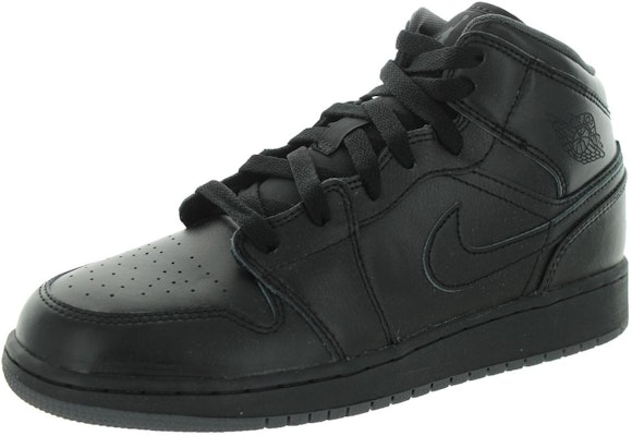 GS エアジョーダン1 ミッド "トリプルブラック" 554725-030 Lookbook GS エアジョーダン1 ミッド "トリプルブラック" 554725-030