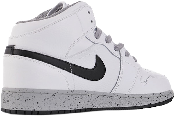 (Año Escolar) Air Jordan 1 Retro Mid 'Cemento Blanco' 554725-115 Lookbook (Año Escolar) Air Jordan 1 Retro Mid 'Cemento Blanco' 554725-115