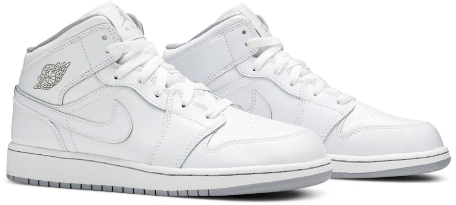 (Grade School) Air Jordan 1 Retro Mid 'White Wolf Grey' 554725-112 Cheap (Grade School) Air Jordan 1 Retro Mid 'White Wolf Grey' 554725-112