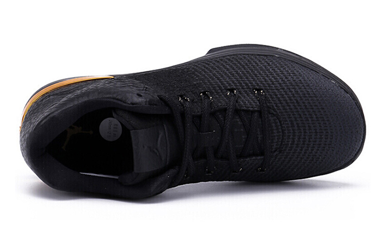 Lookbook (大童款) Air Jordan 31 Low BG 低帮篮球鞋 897562-023