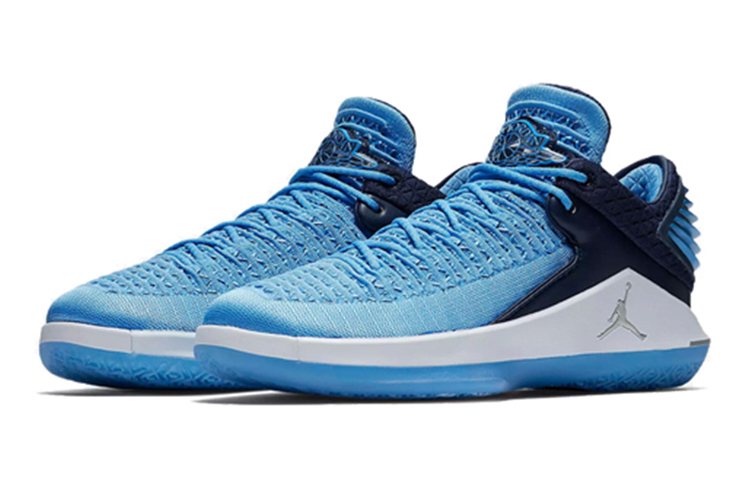 Lookbook (Kanak-Kanak) Air Jordan 32 Low 'Menang Seperti 82' AA1257-401