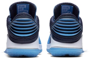 (초등학생) 에어 조던 32 로우 '82승처럼' AA1257-401 Shop (초등학생) 에어 조던 32 로우 '82승처럼' AA1257-401