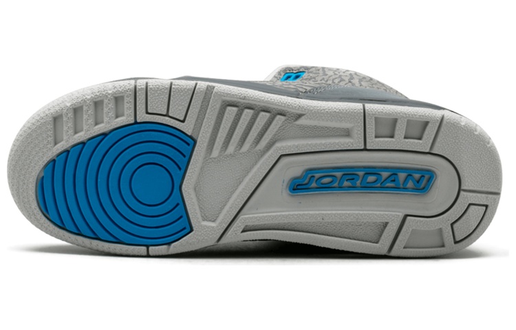 Shop (年級學校) Air Jordan 3 復刻版 'Cool Grey Blue Glow' 441140-015