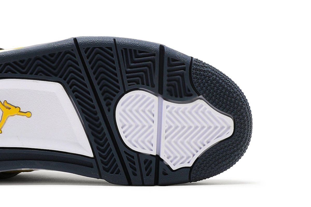 (Grade School) Air Jordan 4 Retro 'Lightning' 2021 408452-700