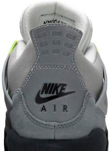 (小学款) Air Jordan 4 复刻SE 'Neon 95' CT5343-007 Sizing (小学款) Air Jordan 4 复刻SE 'Neon 95' CT5343-007