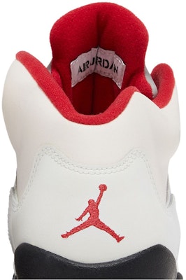 (大童款) 2013款 Air Jordan 5 复刻 '火红' 440888-100 Sizing (大童款) 2013款 Air Jordan 5 复刻 '火红' 440888-100