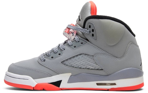 大童款 Air Jordan 5 复刻版 '火山岩' 440892-018 Lookbook 大童款 Air Jordan 5 复刻版 '火山岩' 440892-018