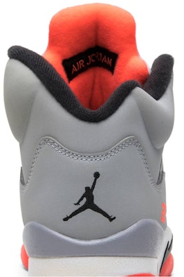 (Grade School) Air Jordan 5 Retro 'Hot Lava' 440892-018 Sizing (Grade School) Air Jordan 5 Retro 'Hot Lava' 440892-018