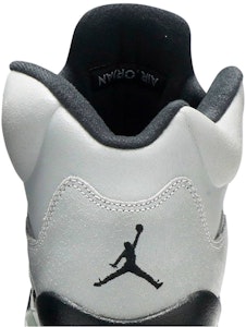 (Kanak-kanak) Air Jordan 5 Retro 'Wolf Grey' 440892-008 Sizing (Kanak-kanak) Air Jordan 5 Retro 'Wolf Grey' 440892-008