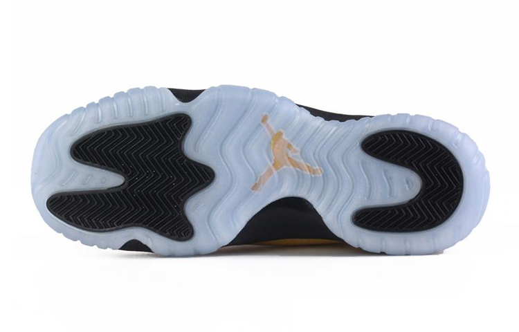 Shop （小學年級）Air Jordan Future GG 685251-990