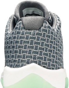 (SD) Air Jordan Future Low 'Wolf Grey' Anak-anak 724813-006 Sizing (SD) Air Jordan Future Low 'Wolf Grey' Anak-anak 724813-006
