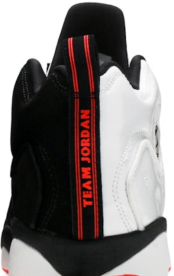 (Kanak-Kanak) Air Jordan Jumpman Team 2 'Putih Hitam' 820273-106 Sizing (Kanak-Kanak) Air Jordan Jumpman Team 2 'Putih Hitam' 820273-106