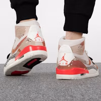 Order (A Scuola) Air Jordan Legacy 312 ''Desert Camo'' AT4040-126