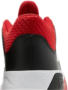 (小童) Air Jordan Max Aura 3 '黑红’ DA8021-006 Sizing (小童) Air Jordan Max Aura 3 '黑红’ DA8021-006