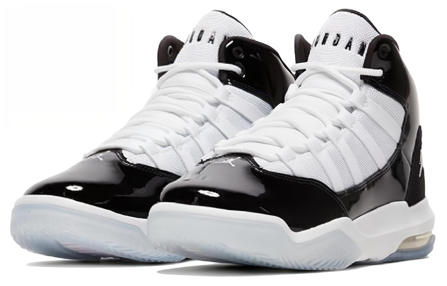 Lookbook (초등학생) 에어 조던 맥스 아우라 '블랙 화이트' AQ9214-011