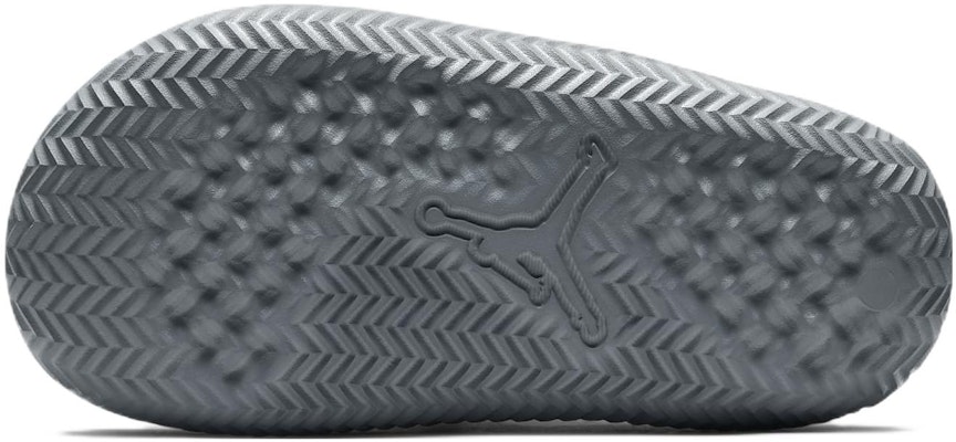 (Grade School) Air Jordan Play Slide 'Cool Grey' DN3596-001 Shop (Grade School) Air Jordan Play Slide 'Cool Grey' DN3596-001