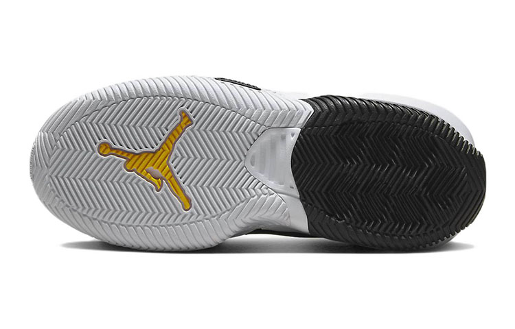 Details for (초등학생) 에어 조던 스테이 로열 '화이트 택시' DC7230-107