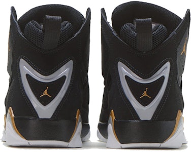 (Grade School) Air Jordan True Flight 'Hitam Emas Metalik' 343795-070 Lookbook (Grade School) Air Jordan True Flight 'Hitam Emas Metalik' 343795-070