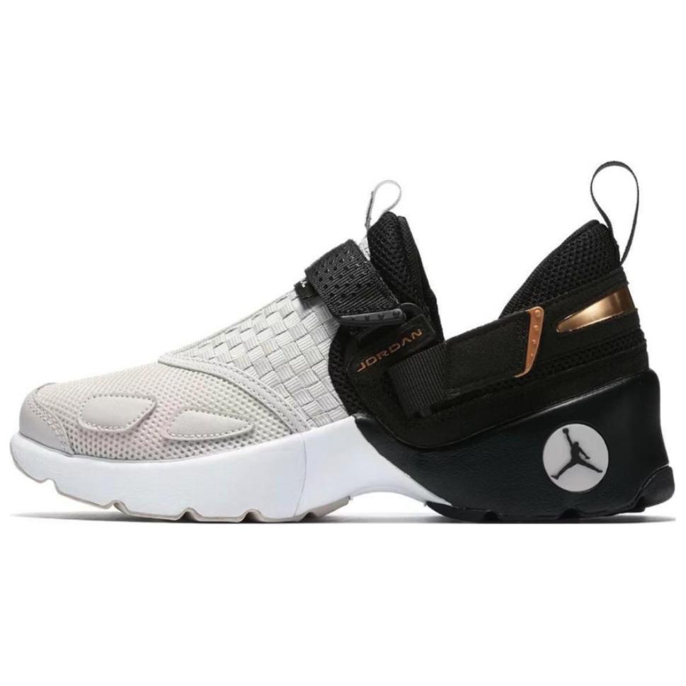 (Grade School) Air Jordan Trunner LX BG 'Black Light Bone' 897996-031