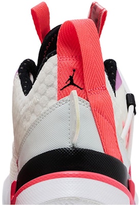 (Grade School) Air Jordan Why Not Zer0.3 SE 'Flash Crimson' CN8107-101 Sizing (Grade School) Air Jordan Why Not Zer0.3 SE 'Flash Crimson' CN8107-101