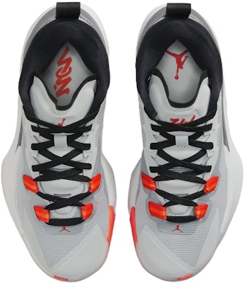 (小童款) Air Jordan Zion 1 '浅烟灰' DA3131-008 Lookbook (小童款) Air Jordan Zion 1 '浅烟灰' DA3131-008
