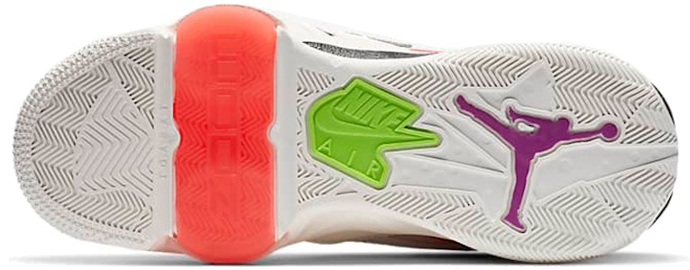 GS エア ジョーダン Zoom '92 "ホワイト/フラッシュクリムゾン" CN9138-100 Details for GS エア ジョーダン Zoom '92 "ホワイト/フラッシュクリムゾン" CN9138-100