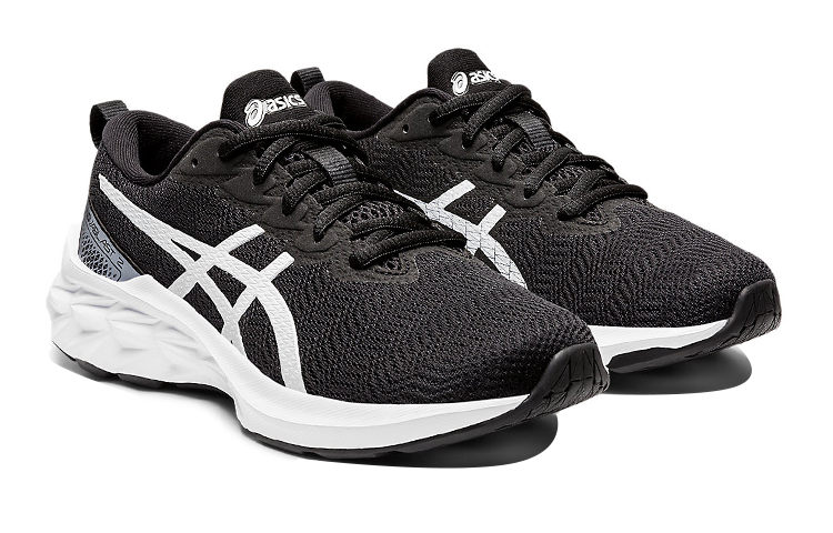 Lookbook (Grade School) ASICS Novablast 2 ''Zwart Wit'' 1014A235-001