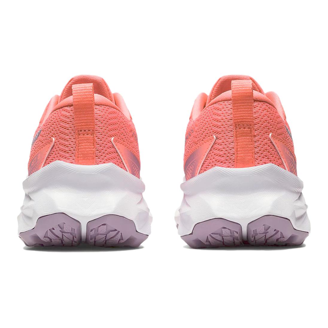 Lookbook ASICS Novablast 2 'Papaya Dusk Violet' untuk Anak-anak (Grade School) 1014A235-701