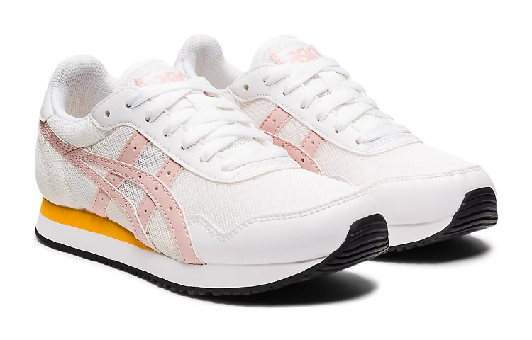 Lookbook (Grade School) ASICS Tiger Runner ''Wit Ginger Peach'' 1204A015-104