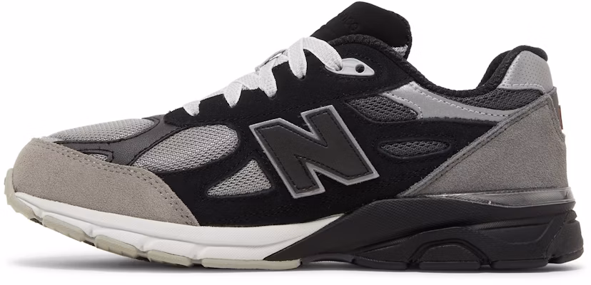 (Grade School) DTLR x New Balance 990v3 'GR3YSCALE' GC990DR3 Lookbook (Grade School) DTLR x New Balance 990v3 'GR3YSCALE' GC990DR3