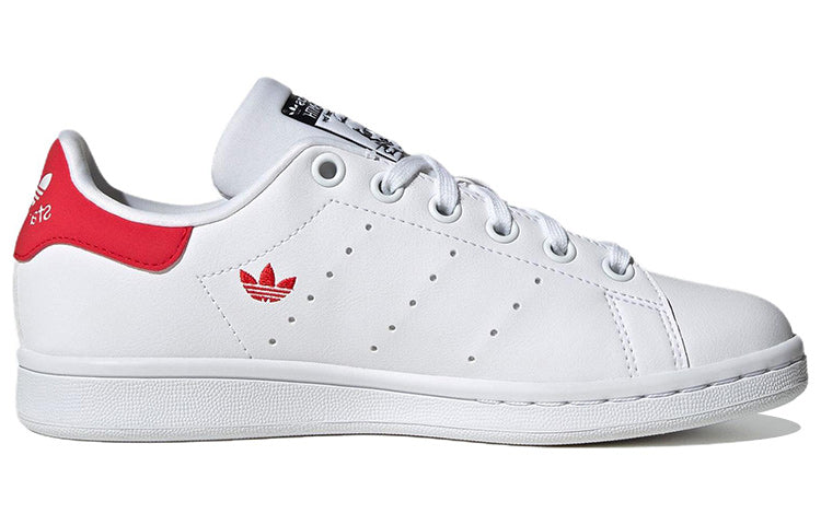 Order GS ハローキティ×スタンスミス「永遠の友情」 HQ1901