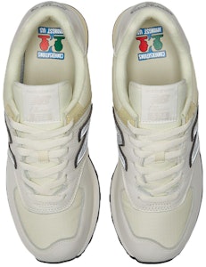 (小学校用) ジョー・フレッシュグッズ x ニューバランス 574 '私たちの会話' GC574BH1 GC574BH1 Lookbook (小学校用) ジョー・フレッシュグッズ x ニューバランス 574 '私たちの会話' GC574BH1 GC574BH1