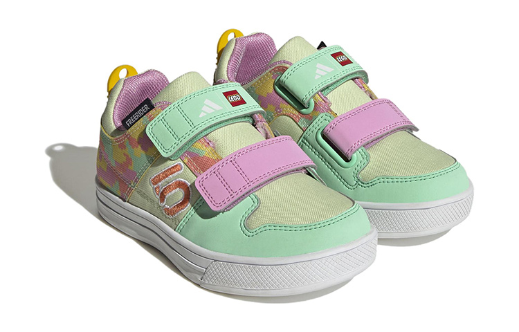 Lookbook (Grade School) LEGO x adidas Five Ten Freerider ''Green Glow Bliss Orchid'' GW9352